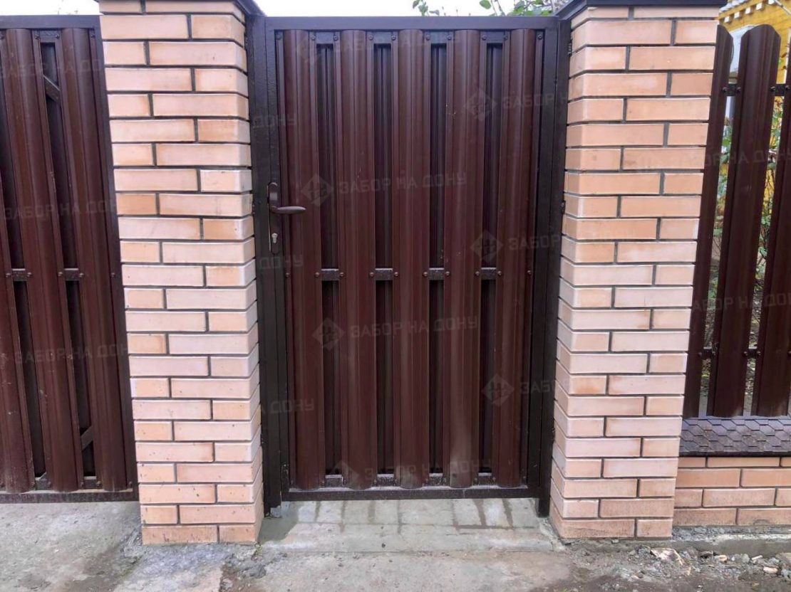 Калитка из евроштакетника  в Лобне